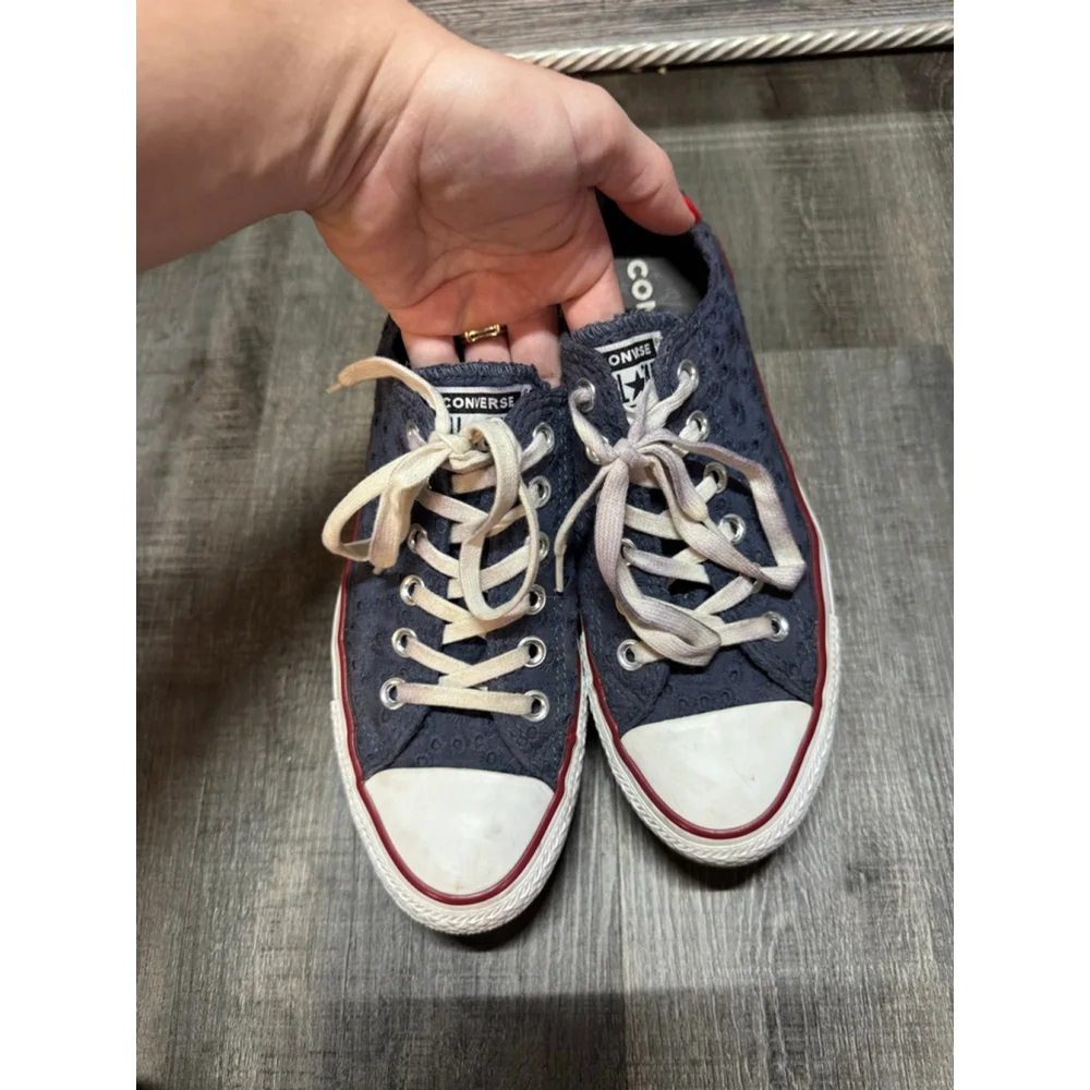 Women's Converse Navy Eyelet All Star Low Top Sneakers Size 7 - Picture 2 of 6